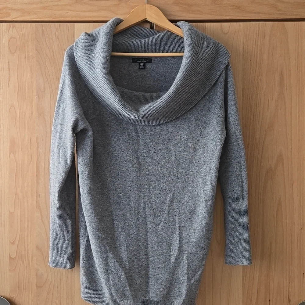 Saks Fifth Avenue Jumbo Cowlneck, Off The Shoulder 100% Cashmere Sweater, M, VGC